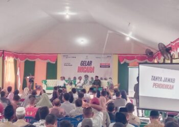 Bupati Alkatiri Puji Tim Indonesia Mengajar Bikin Gelar Wicara Bahas Pendidikan SBT