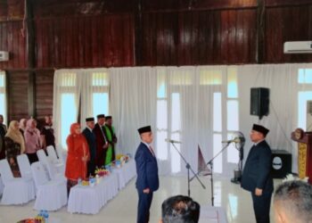 Bupati SBT Lantik Sekda Baru, Tegaskan Komitmen Birokrasi Profesional dan Melayani