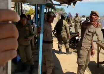 Satpol PP SBT Tertibkan Pedagang Pasar Baru Bula Tanpa Kompromi