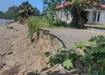 BPBD SBT: Penanganan Abrasi Sungai Wailola Dialihkan ke Skema Rehabilitasi Rekonstruksi