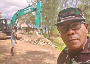 TNI-AD Kebut Pembangunan Jembatan Garuda di Desa Englas SBT